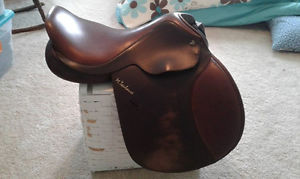 17" M. Toulouse Close Contact English Jump Saddle