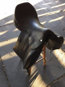 Hermes Dressage Saddle, Black Size 18.5