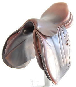 17.5" CWD SE01 SADDLE (SO21262) VERY GOOD CONDITION!! - XVD