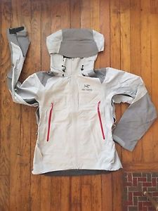 Arc'Teryx Beta AR Jacket Women's Small Silver Lining