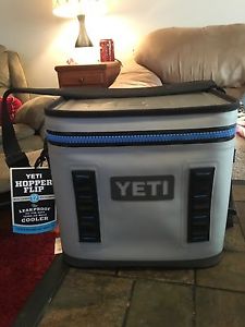 YETI Hopper Flip 12 NEW WITH YETI ICE BLOCK