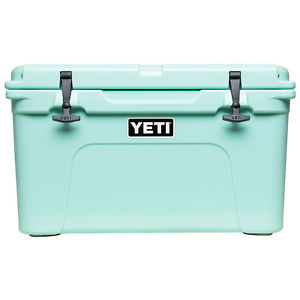 Yeti YT45SG 45-Quart Seafoam Green Plastic Portable Tundra Beverage Cooler