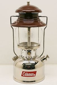 COLEMAN CANADA LANTERN  200  6/62   VERY GOOD CONDITION