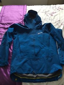Berghaus Pro 8000 Jacket Small
