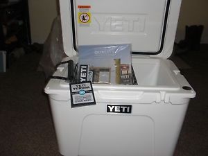 "NEW" YETI 50 TUNDRA