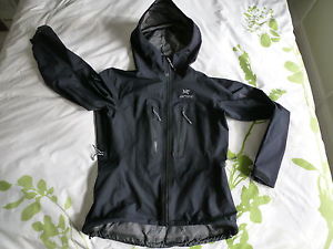 Women's Arc'Teryx Alpha LT Gore-Tex Pro Shell Jacket Med Black Made in Canada