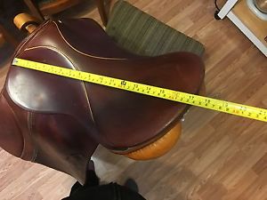 STUBBEN SIEGFRIED VSD DL All Purpose English Saddle 17"/ 31 CM