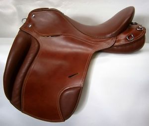 tan colour English chair Marcha - Leather saddle with tack set