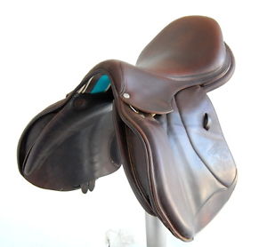 18.5" VOLTAIRE  PALM BEACH SADDLE (SO23044) VERY GOOD CONDITION!!- DWC