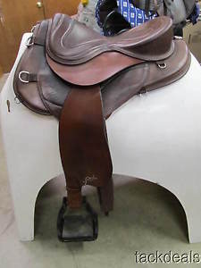 Freeform Freewest Treeless Endurance Trail Saddle & Extras Lightly Used