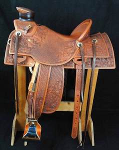 carving with//horse weight saddle on 17'' western leather saddle with tack set