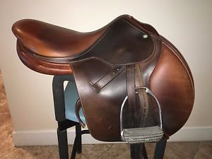 Butet Saddle - 17" /17.25" 2 - FB2 Flat French T - wide tree, Integrated Panels