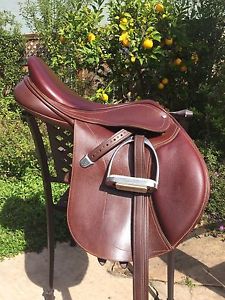 17.5" Bates Hunter Jumper Close Contact Saddle