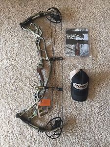 2017 Hoyt Carbon Defiant Turbo Bow, RH, 60-70lbs., 28-30" draw length