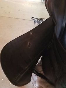 Albion SLK Dressage Saddle 18" MW tree
