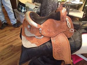 Show Saddle. Dale Chavez reining show saddle. Barely used.