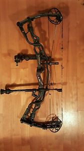 2015 HOYT CARBON SPYDER 34 BLACKOUT 29-31 60-70#