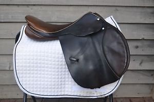 Michael Stokes, close contact saddle ,17 1/2" ,W Tree-used