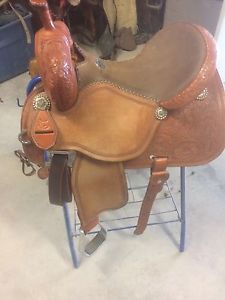 15" Cervi Crown C Barrel Saddle By Martin Saddlery.
