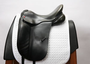 USED ALBION SL 17.5" MW BLACK DRESSAGE SADDLE