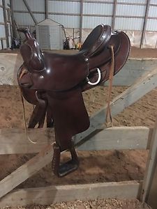 Gaited 16 inch western saddle Free Shipping