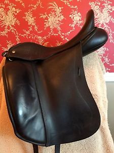 Custom Saddlery Everest Dressage Saddle 17.5