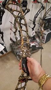 New BOWTECH Prodigy RIGHT HAND BLACK/Camo 60 LBS