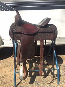 15" Circle Y Park And Trail Saddle Western Leather