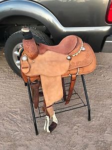 15" Martins Roping Saddle In Excellent Condition