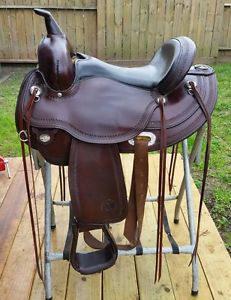 Used Circle Y 1554 Flex Lite Omaha Trail Saddle Reg 15 Walnut