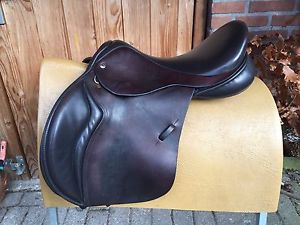 17'5 Black Country Wexford jump saddle