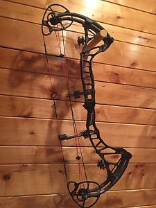 Bowtech RPM 360 70# Black & Red
