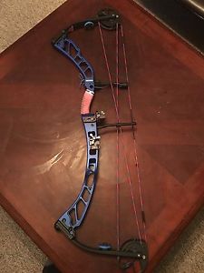 Elite Victory 37 Rt Hand, 29 1/2 Draw, 40-50 Lb Draw.  Cobalt Blue