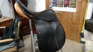 Stubben Siegfried 18 1/2" All purpose saddle