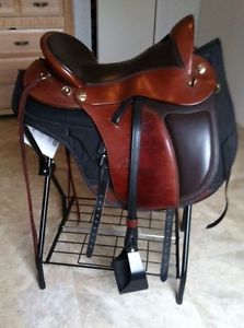 16" SUPERWIDE USED PARELLI HYBRID CRUISER ENDURANCE SADDLE WITH PARELLI PAD