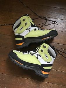 LOWA Cevedale GTX Ws Damen hellgrün Alpine/Hochgebirge Gr. 41 oder 7 NEUWERTIG