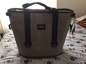 Brand New Yeti Hopper 40