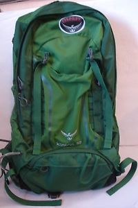 Osprey Packs Kestrel 32 Backpack Jungle Green Medium/Large Removable Rain Cover