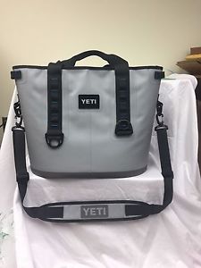 YETI HOPPER 30 WITH SIDEKICK GEAR CASE *NEW* with tags