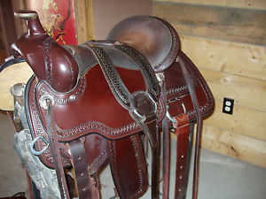 Circle Y Flex 2 Eagle Creek Trail saddle 16"/ Matching Pulling collar