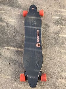Used Boosted Board Dual *LOW MILEAGE* WORKS GREAT!