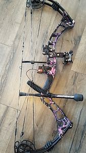 Darton 3800 Compound Bow 50-60# muddy girl pink