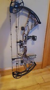 MINT  BowTech btx 28 60-70# Left-handed