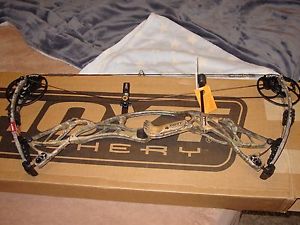 HOYT DEFIANT COMPOUND BOW