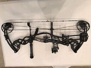 Hoyt Defiant Carbon 31", 60lb,  29" Draw