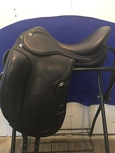 17 - 34 Prestige Optimax Dressage saddle in Black, Calfskin