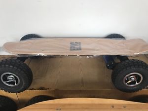 Electric skateboard all terrain 4000W dual external motor