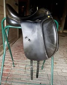17" Thornhill Dressage Saddle