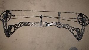 2015 Mathews Compound Bow, Wake (70lb limbs 28in. draw, right hand)