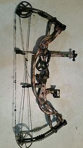 Hoyt Carbon Element Bow